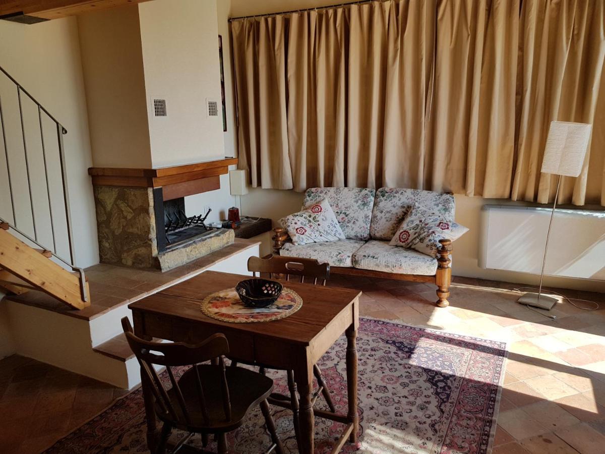 Agriturismo Casa Montecucco Giuncarico Eksteriør bilde